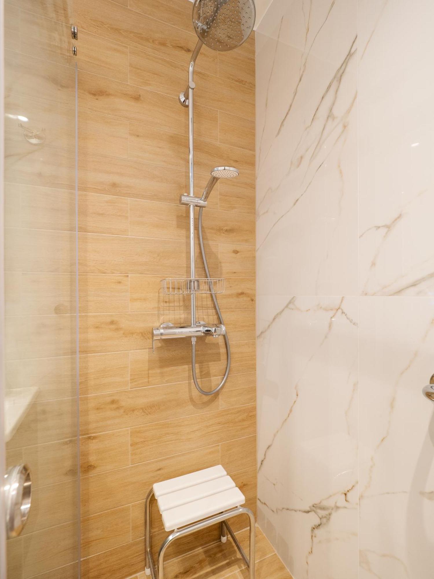 Alexandras Luxury Heaven
