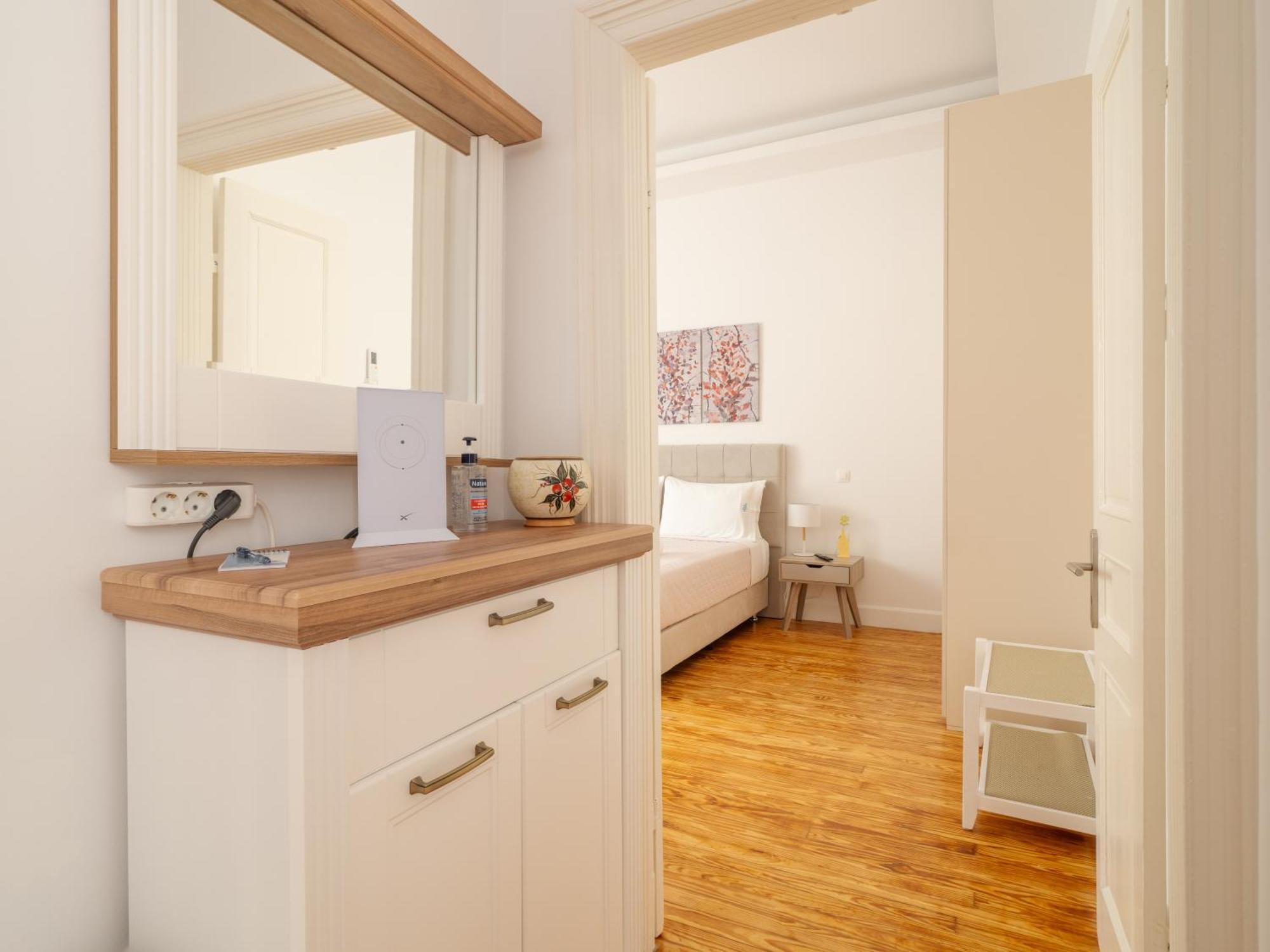 Alexandras Luxury Heaven Apartment