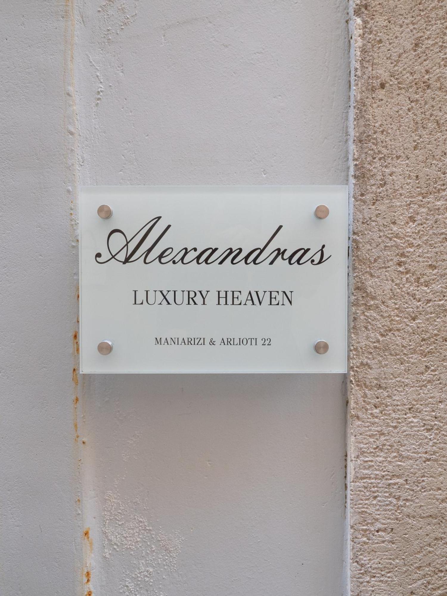 Alexandras Luxury Heaven Apartment *